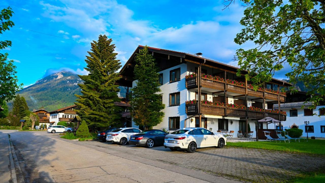 Hardi's Hotel 3*